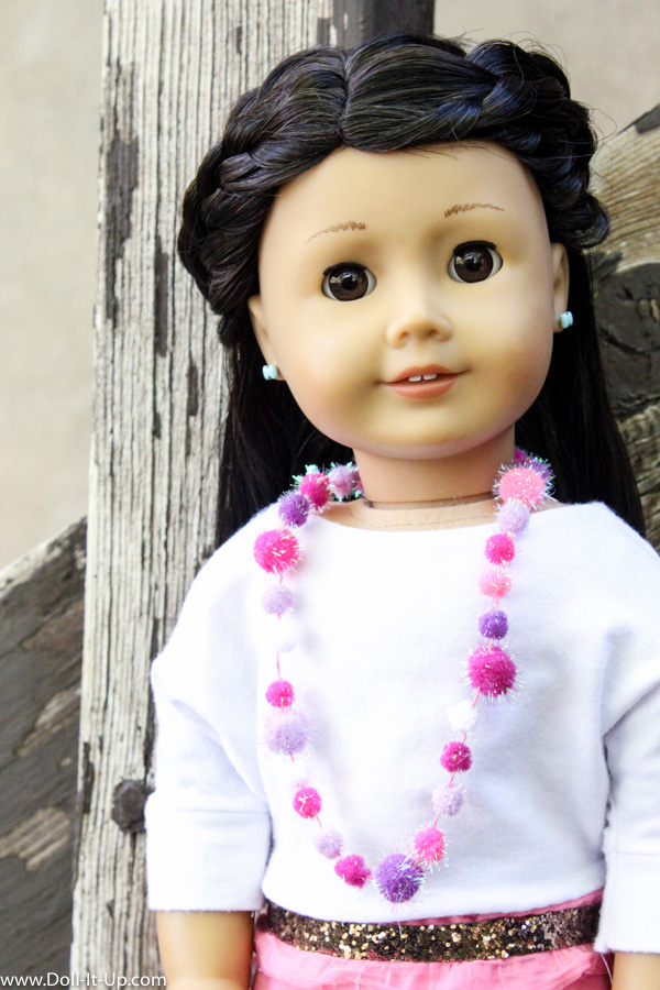Pom pom necklace for dolls
